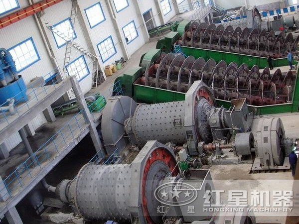 鋁渣球磨機現(xiàn)場圖